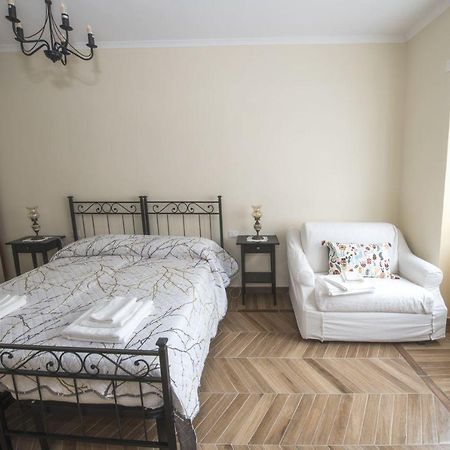 Bed & Breakfast Vacanze Romane Buitenkant foto
