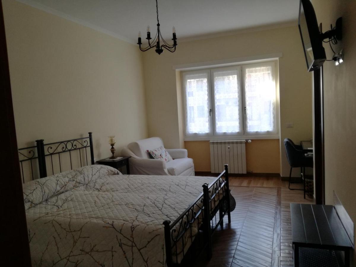Bed & Breakfast Vacanze Romane Buitenkant foto