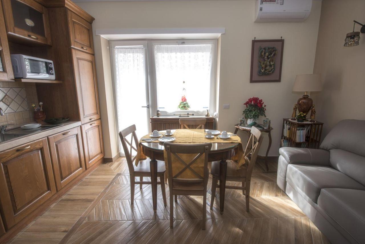 Bed & Breakfast Vacanze Romane Buitenkant foto