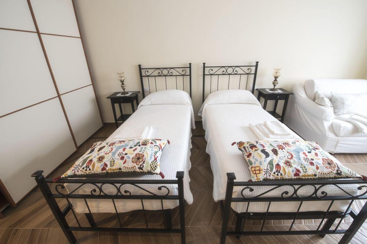 Bed & Breakfast Vacanze Romane Buitenkant foto