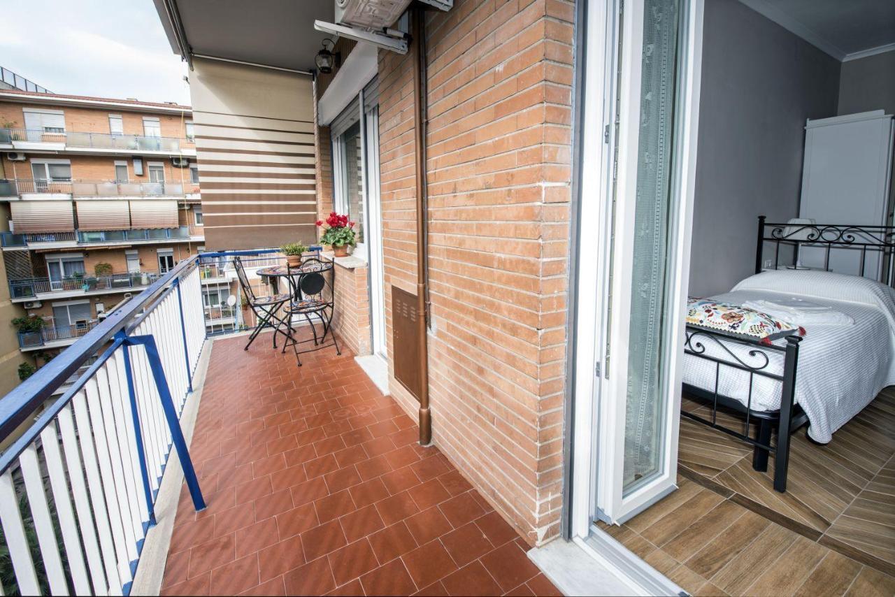 Bed & Breakfast Vacanze Romane Buitenkant foto
