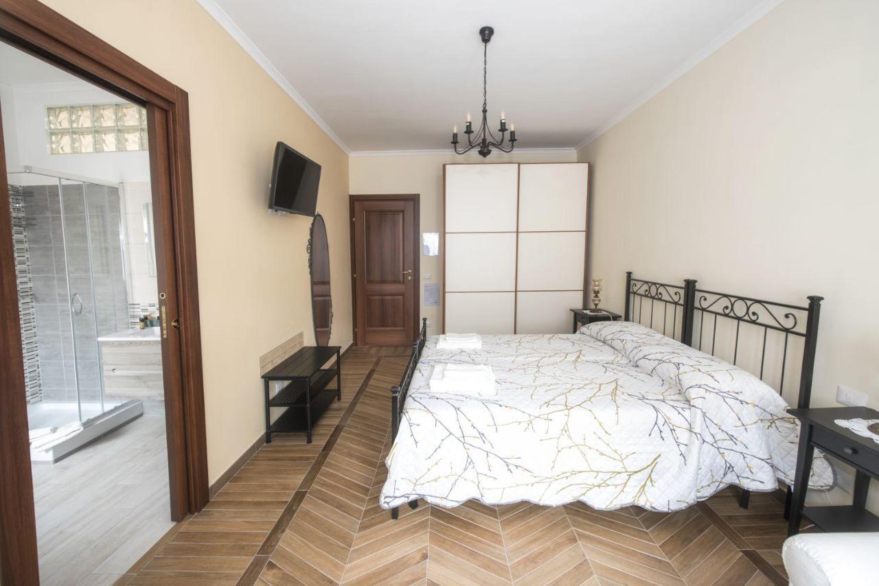 Bed & Breakfast Vacanze Romane Buitenkant foto