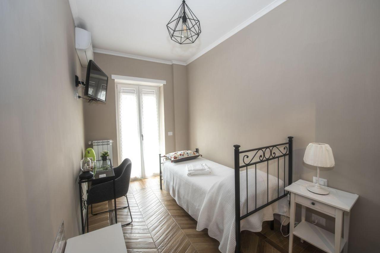 Bed & Breakfast Vacanze Romane Buitenkant foto