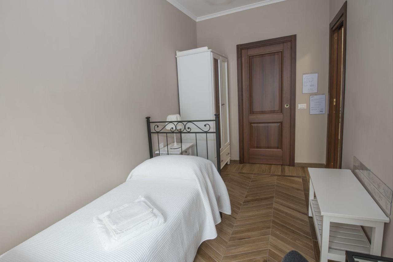 Bed & Breakfast Vacanze Romane Buitenkant foto
