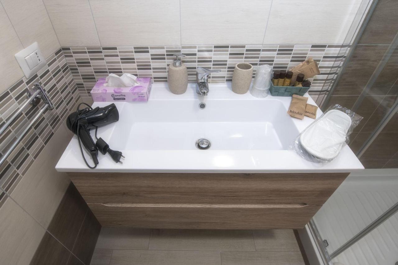 Bed & Breakfast Vacanze Romane Buitenkant foto