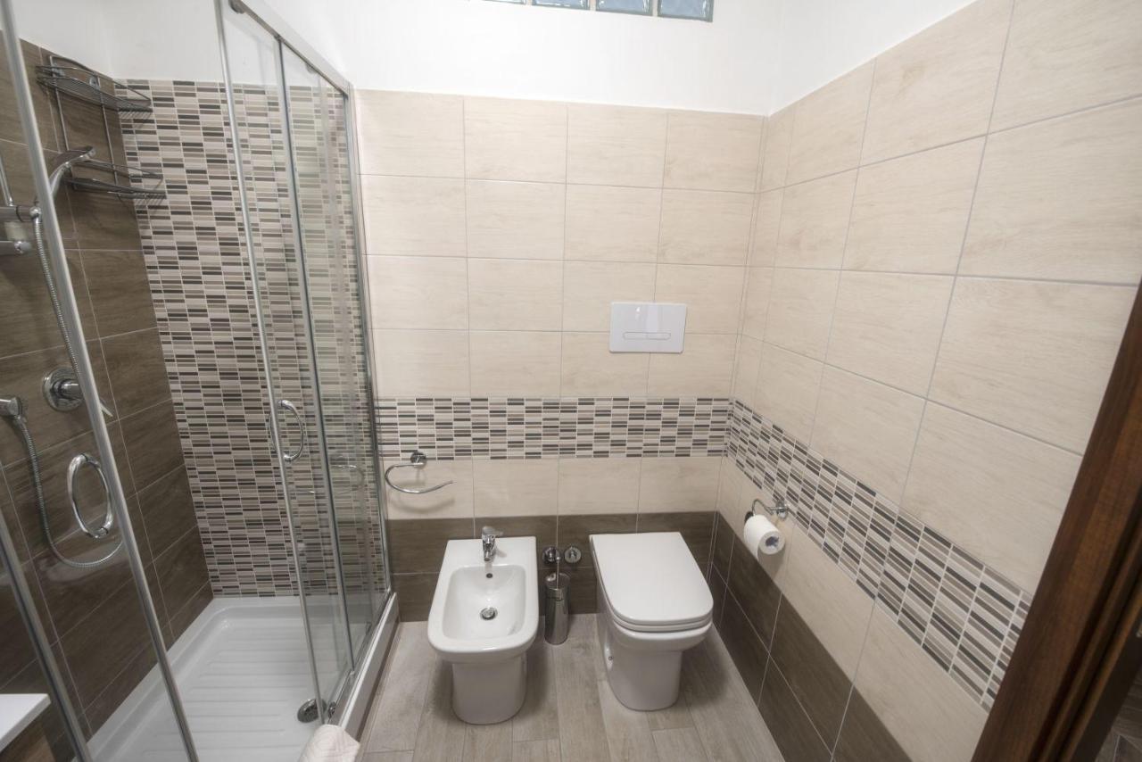 Bed & Breakfast Vacanze Romane Buitenkant foto